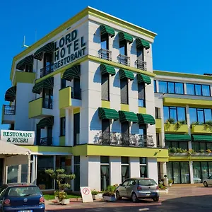 Hotel Lord Tirana, Vorë